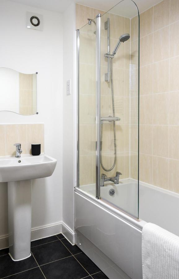 1 Bedroom Apartment Leamington Spa Hosted By Golden Key Уоруик Екстериор снимка